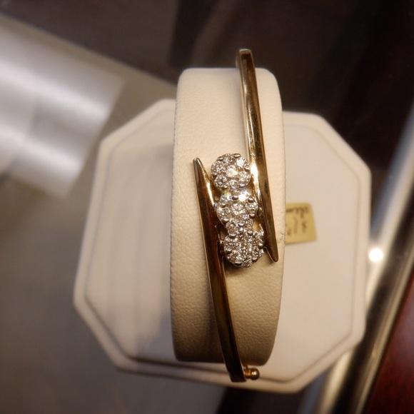 Jewelry - Bangle Bracelet 14K Gold